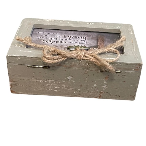 Cottage Garden" He Performed Wonders Weathered Natural Petite Locket Musical Box - Picture 4 of 7